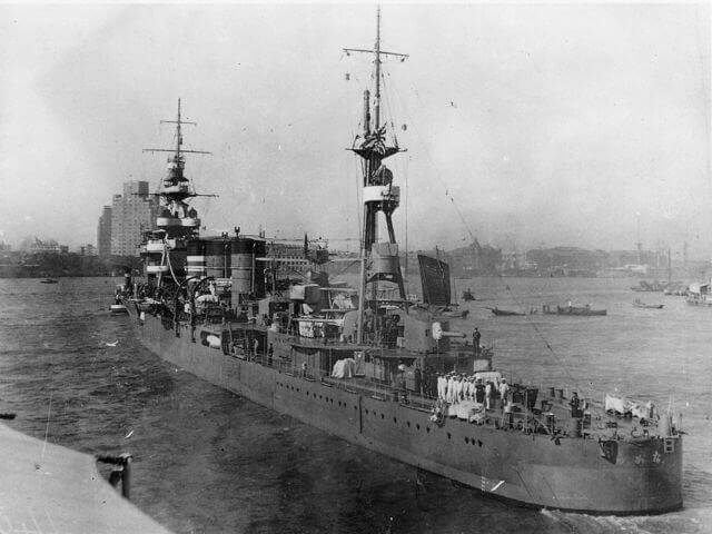 長良【長良型軽巡洋艦 一番艦】初の四連装魚雷発射管 旗艦任務多く貢献度大なる巡洋艦 | 大日本帝国軍 主要兵器