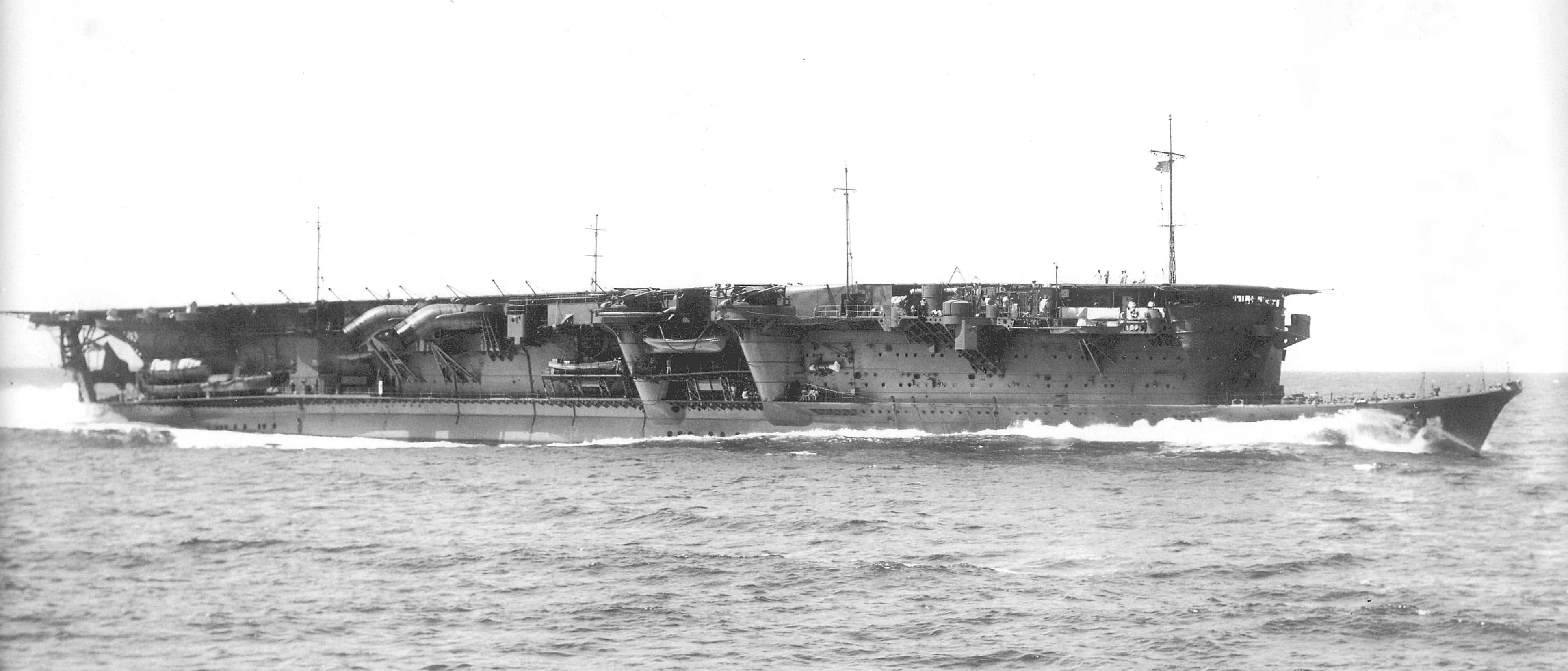 軍艦飛龍進水記念　昭和12年　飛龍　横須賀海軍工廠　小物肉池朱肉　重量感レア珍品 激レア珍品軍艦飛龍進水記念横須賀海軍工廠 小物入れ肉池昭和
