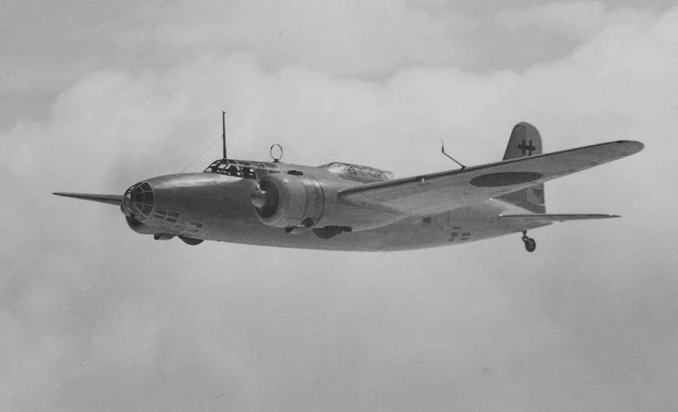 旧日本軍 軍用機 帝国陸軍九七式爆撃機 二型 キ21-Ⅱ 卓上型